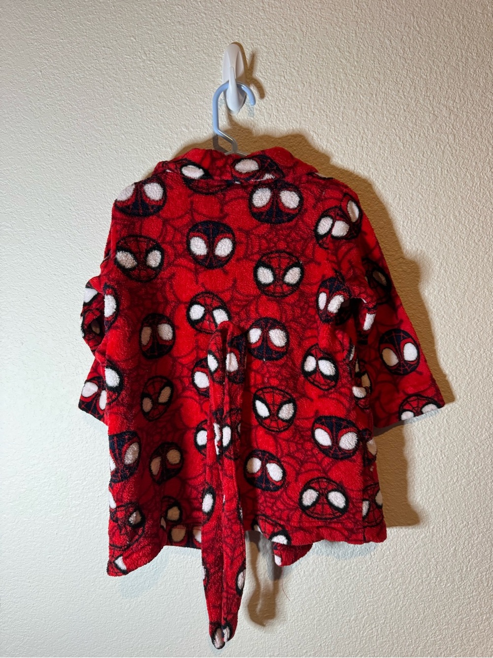 Red Spider-Man Fleece Robe Jacket - Picture 2 of 4